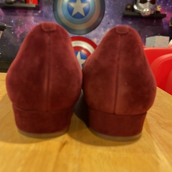 J. Crew Lily Suede Covered Heel Flats Size 9 Cranberry Wine Color - Picture 4 of 5